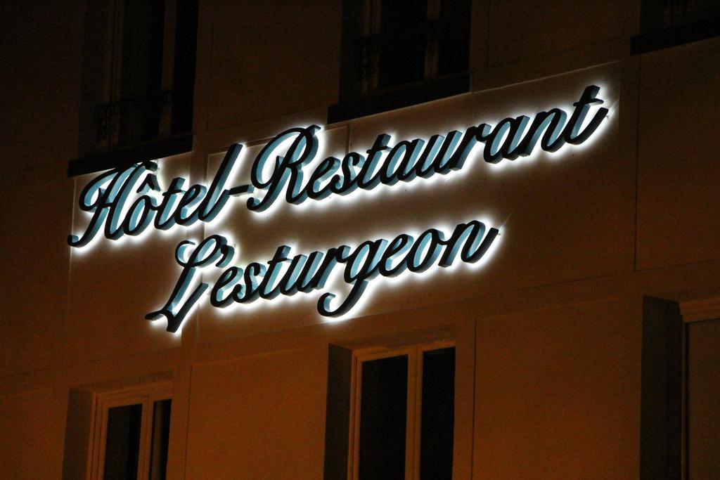 Hotel L'Esturgeon Poissy Eksteriør billede