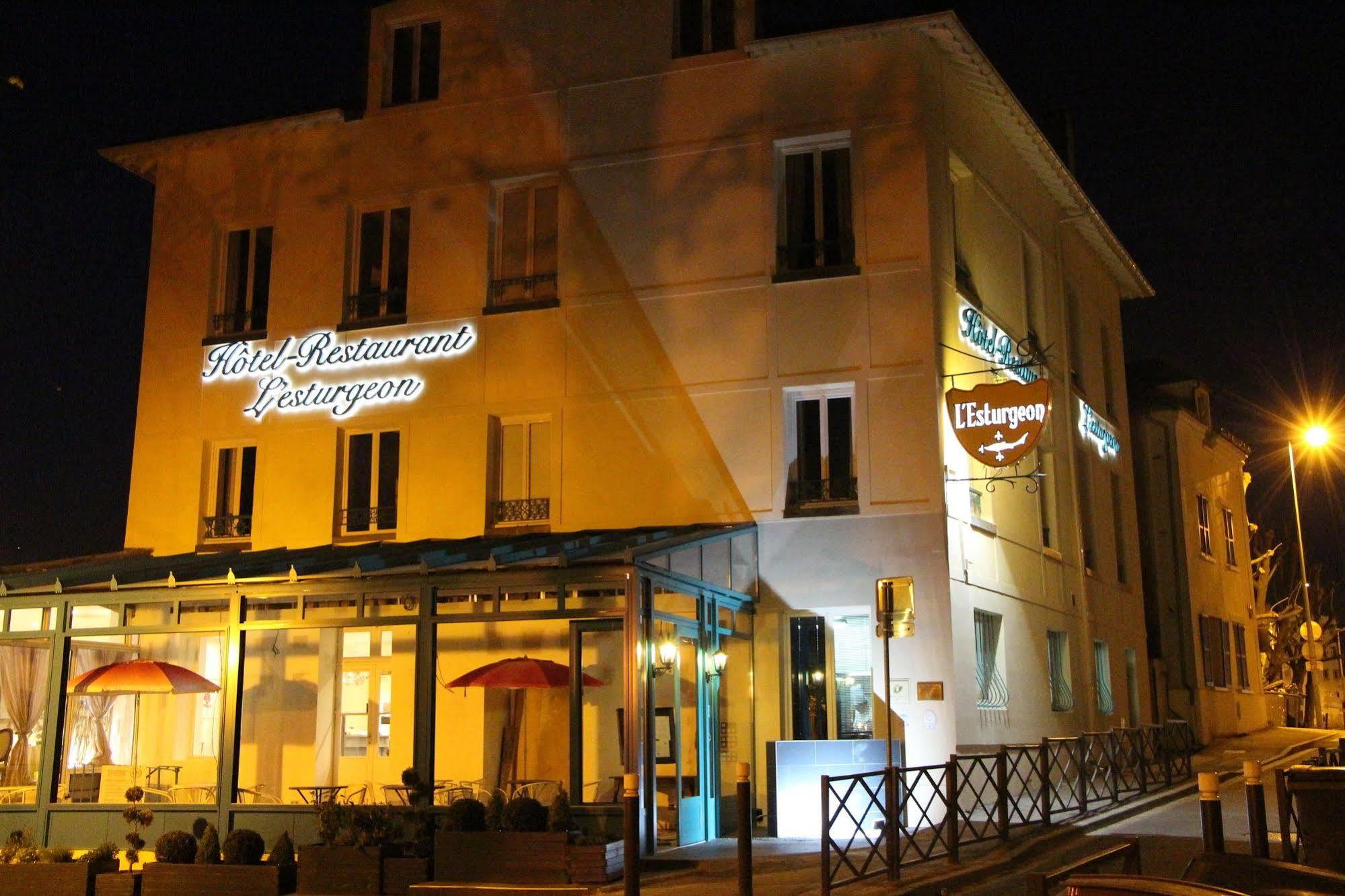 Hotel L'Esturgeon Poissy Eksteriør billede
